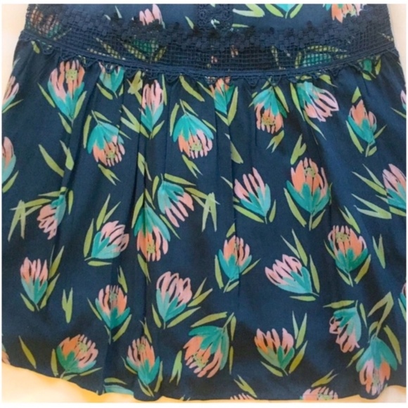 LC LAUREN CONRAD Floral Drop Waist Lace Dress NWT - Picture 6 of 7